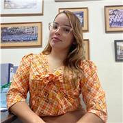 Administradora de Negocios Internacionales que maneja 3 idiomas